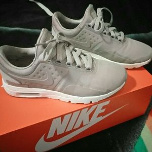 Nike Air Max Zero
